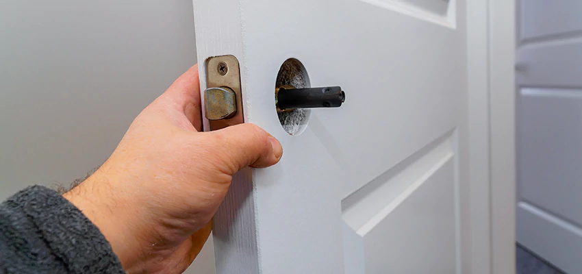 Nighttime Locksmith For Lock Repair in Glen Ellyn, IL