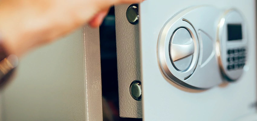 Fingerprint Safe Openers in Glen Ellyn, IL