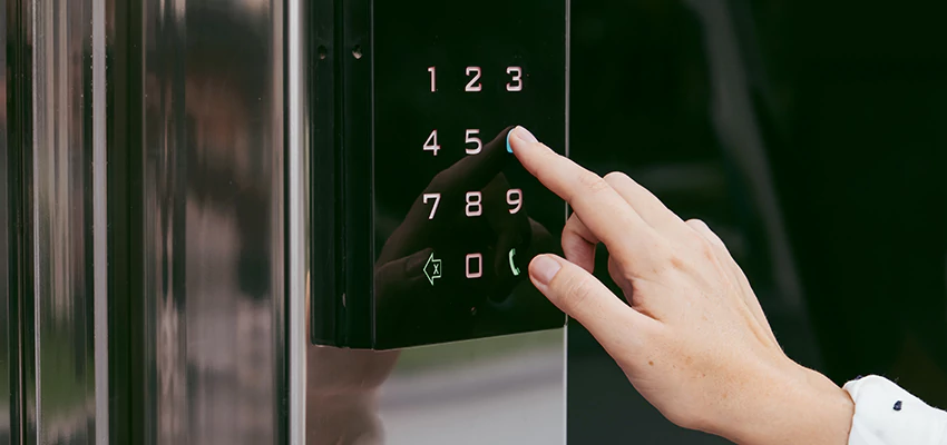 Keyless Door Entry System in Glen Ellyn, IL